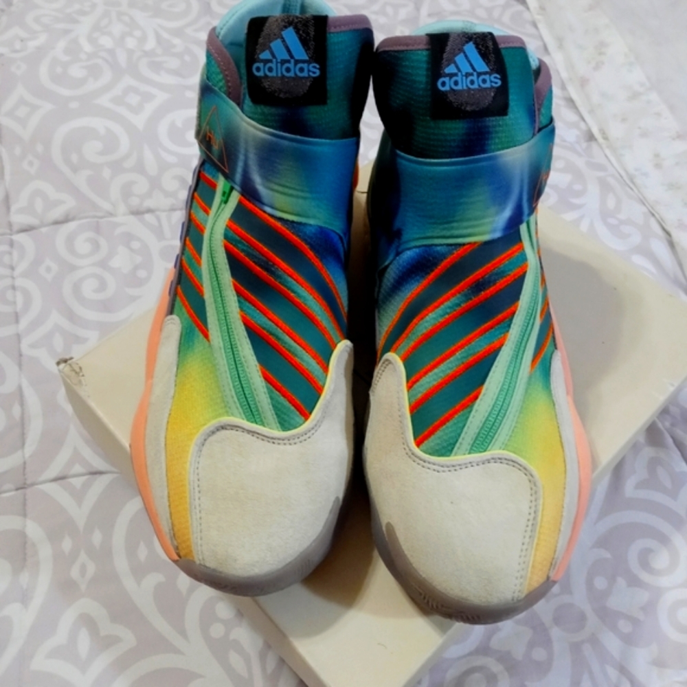 Adidas Basketball Shoes - Picture 3 of 4